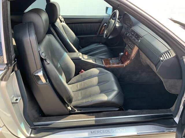 Mercedes-Benz SL 320