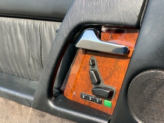 Mercedes-Benz SL 320