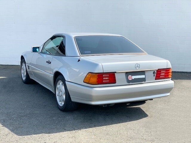 Mercedes-Benz SL 320