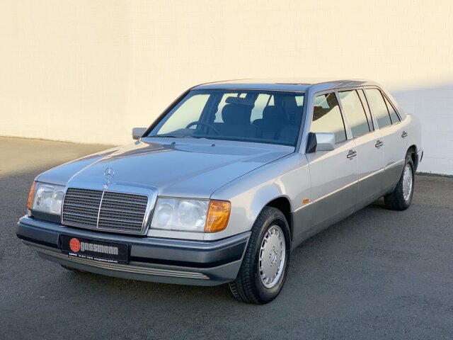 Mercedes-Benz 260
