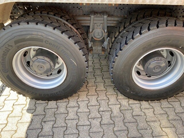 DAIMLER-BENZ Arocs