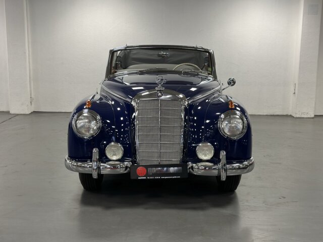 Mercedes-Benz 300