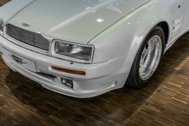 Aston Martin Virage