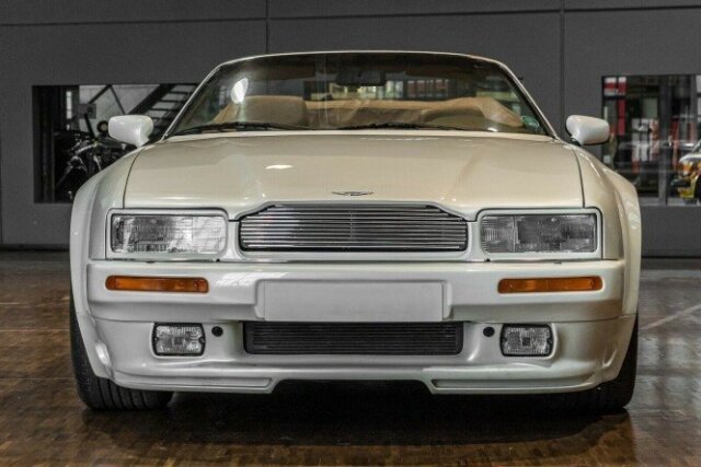 Aston Martin Virage