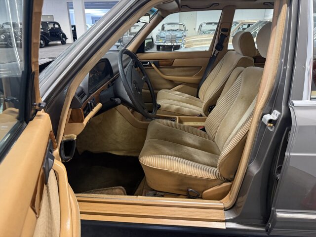 Mercedes-Benz 500