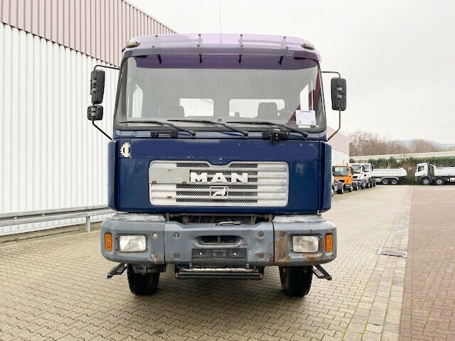 MAN T40