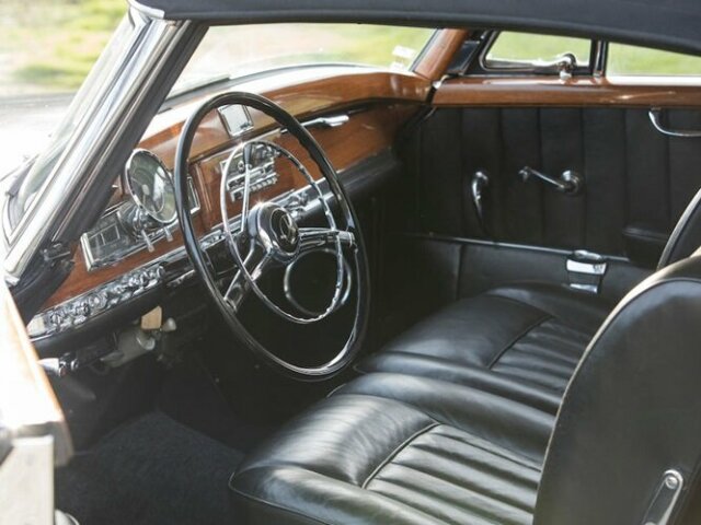 MERCEDES-BENZ 300