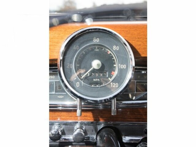 MERCEDES-BENZ 300