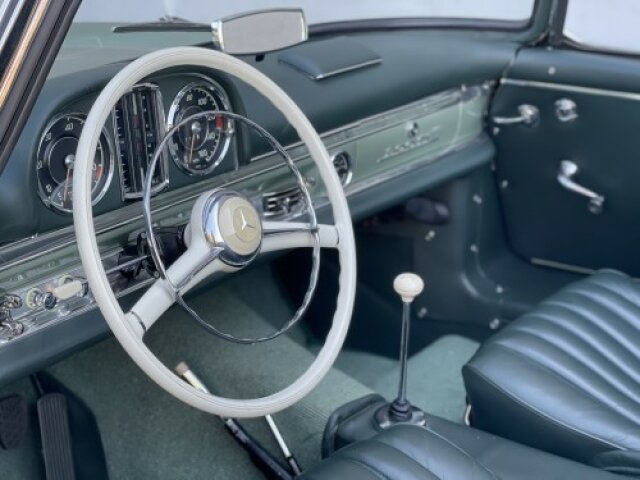MERCEDES-BENZ 300