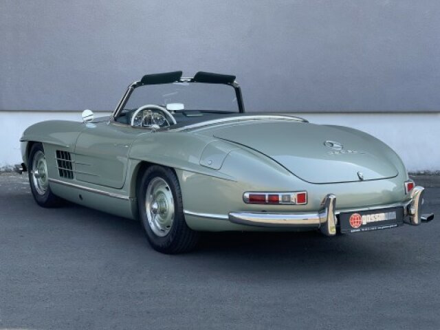 MERCEDES-BENZ 300
