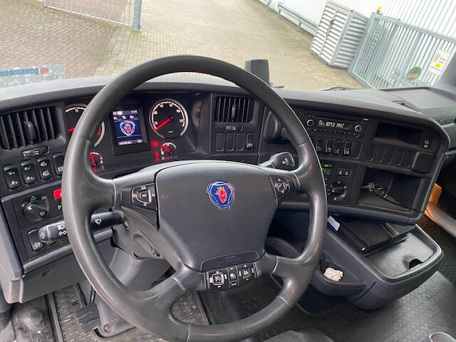 SCANIA (S) R