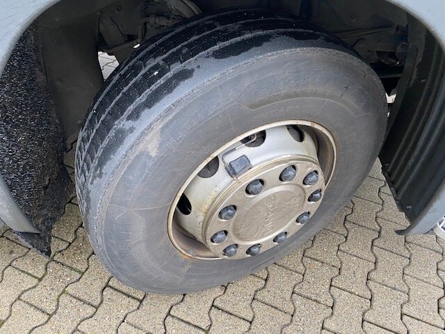 SCANIA (S) R