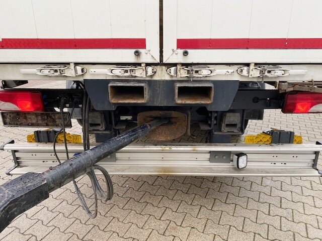 SCANIA (S) R