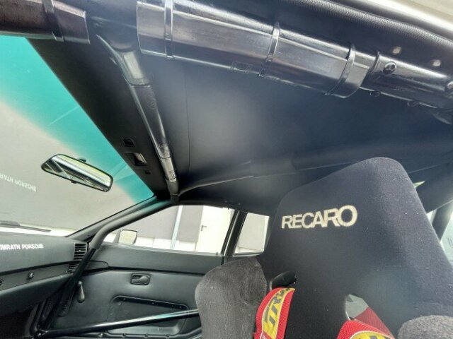 PORSCHE 944