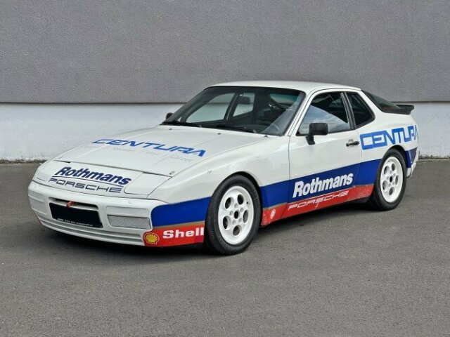 PORSCHE 944