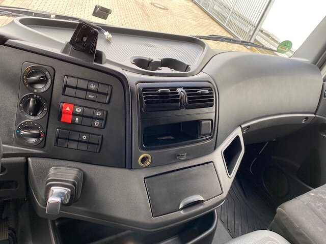 DAIMLER-BENZ Atego