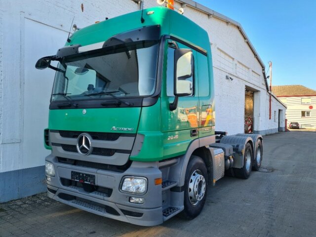 DAIMLER-BENZ