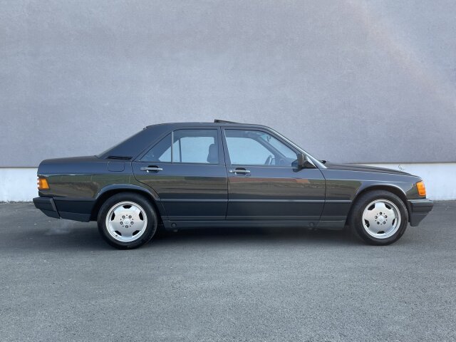 Mercedes-Benz 190 E