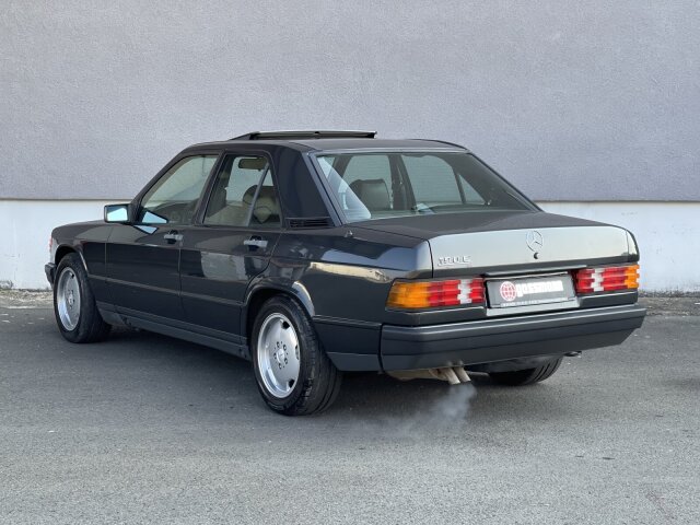 Mercedes-Benz 190 E