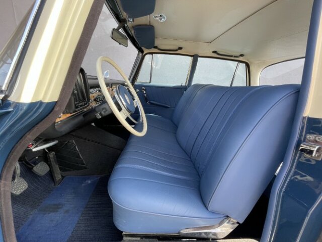MERCEDES-BENZ 220