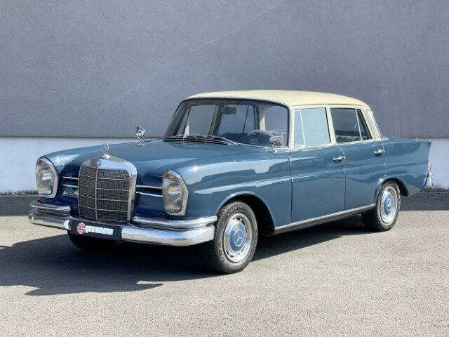 MERCEDES-BENZ 220