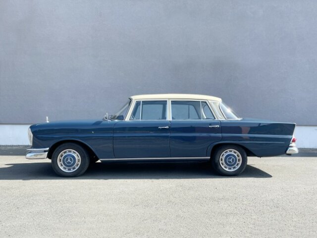 MERCEDES-BENZ 220