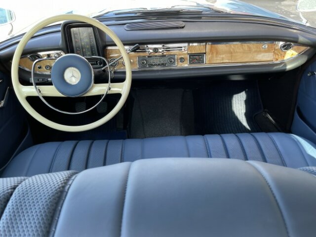 MERCEDES-BENZ 220