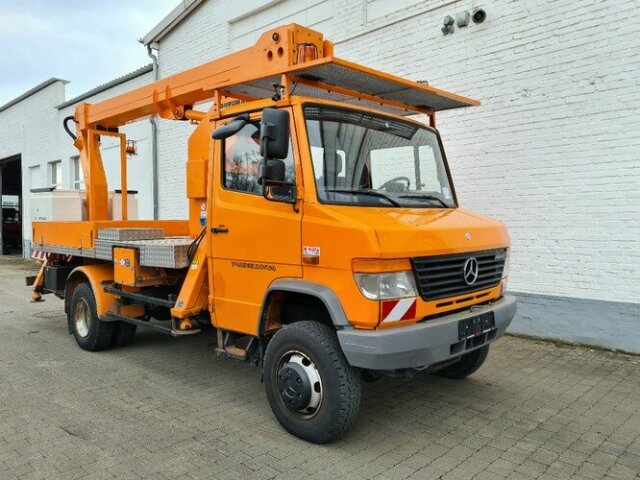 DAIMLER-BENZ Vario