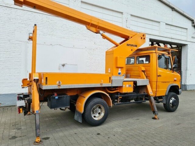 DAIMLER-BENZ Vario