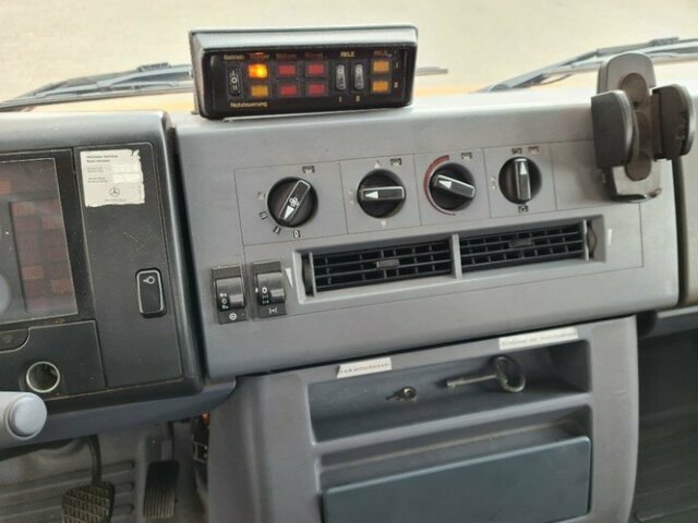 DAIMLER-BENZ Vario