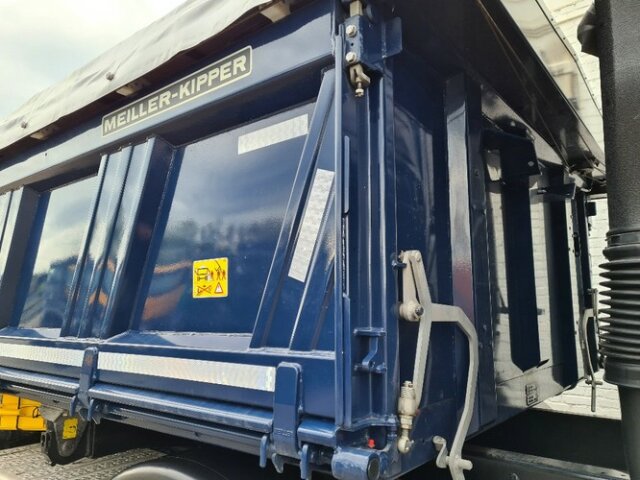 DAIMLER-BENZ Arocs