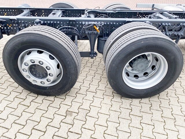 DAIMLER-BENZ Antos