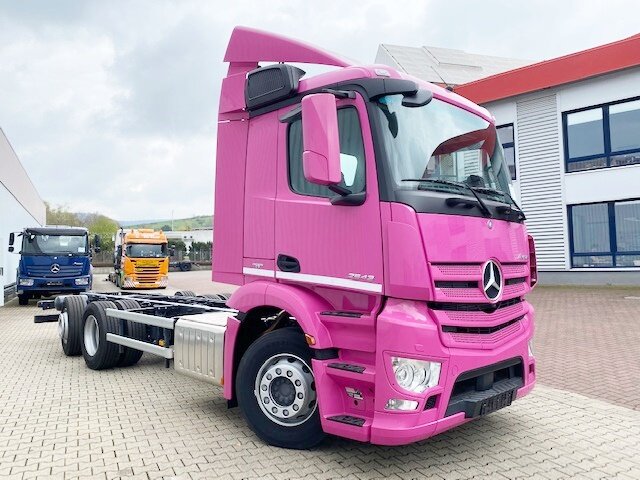 DAIMLER-BENZ Antos