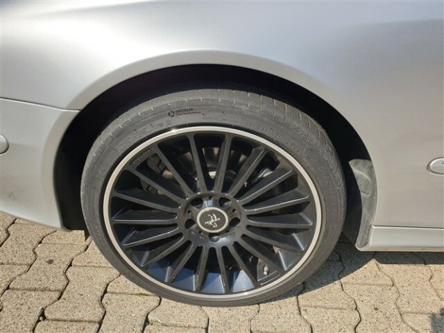 MERCEDES-BENZ CLK 320