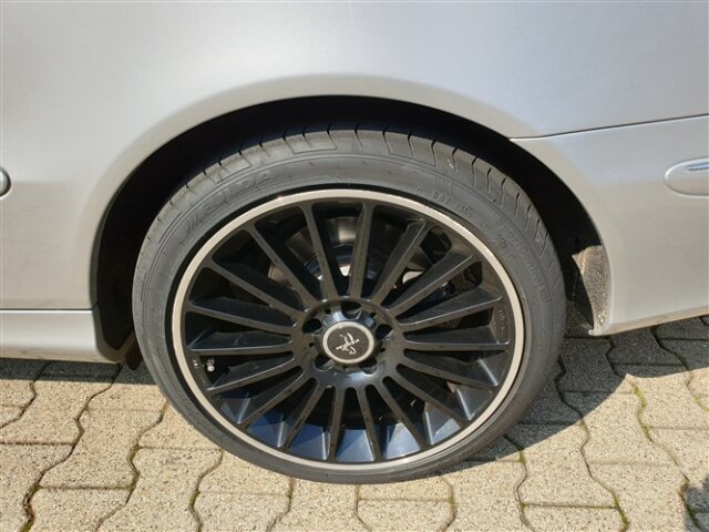 MERCEDES-BENZ CLK 320