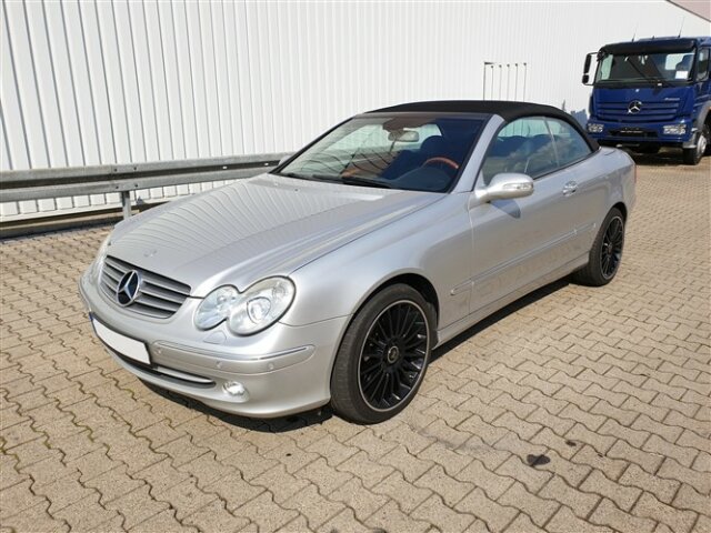 MERCEDES-BENZ CLK 320