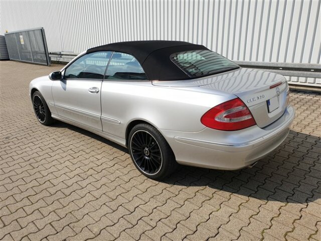 MERCEDES-BENZ CLK 320