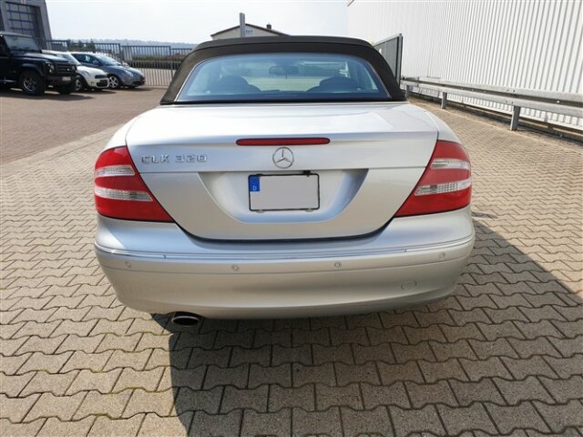 MERCEDES-BENZ CLK 320