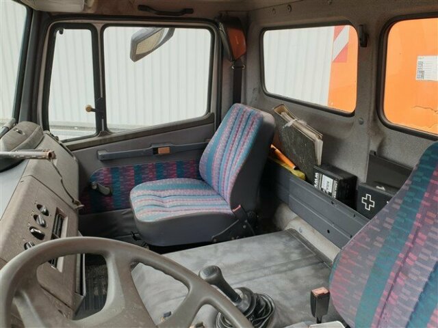 DAIMLER-BENZ -