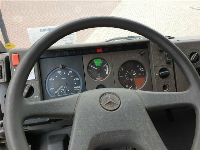 DAIMLER-BENZ -