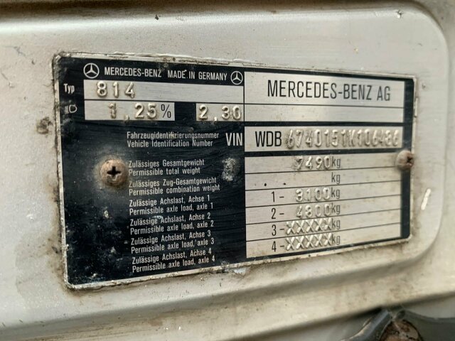 DAIMLER-BENZ -