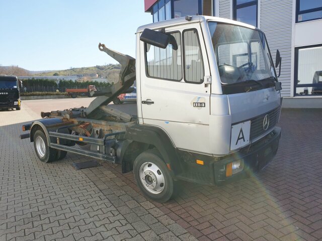 DAIMLER-BENZ -