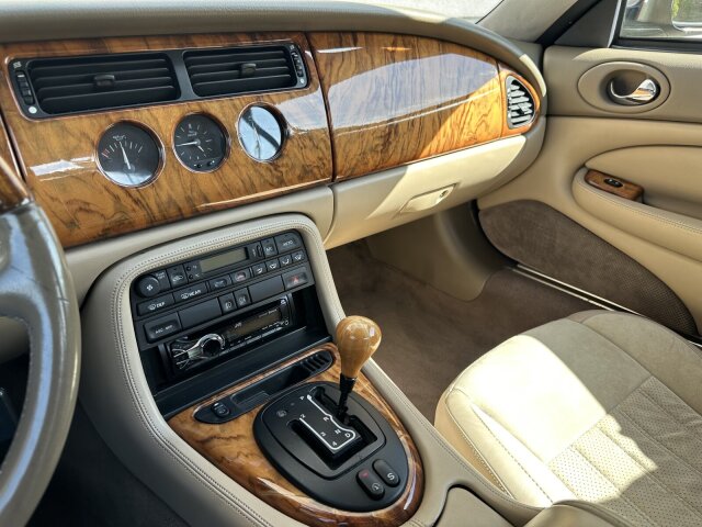 JAGUAR (GB) XK8
