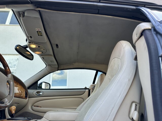 JAGUAR (GB) XK8