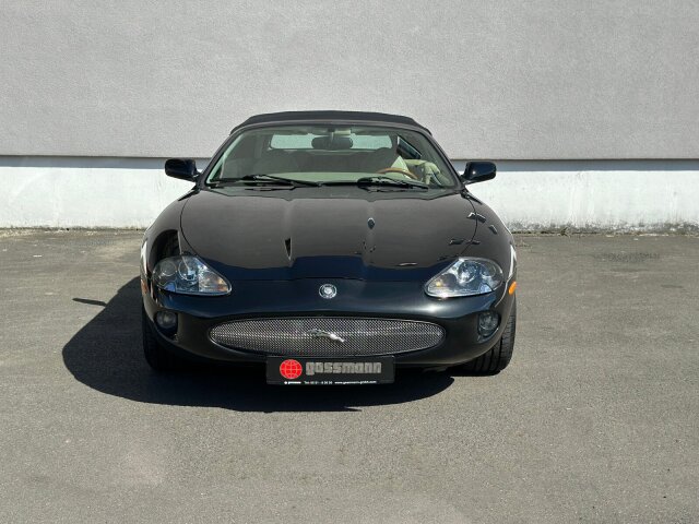 JAGUAR (GB) XK8