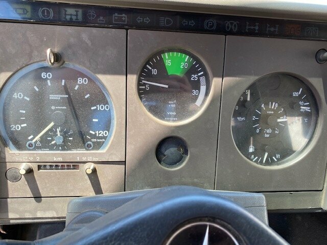 DAIMLER-BENZ -