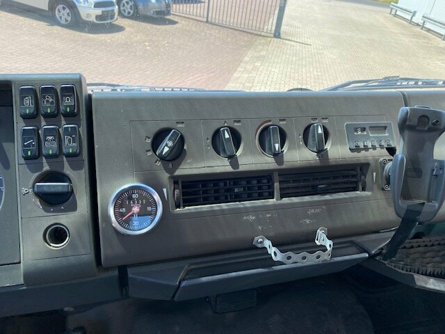 DAIMLER-BENZ -
