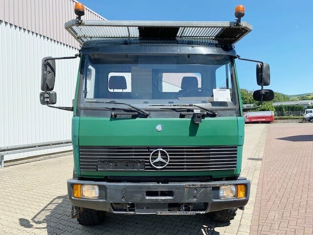 DAIMLER-BENZ -