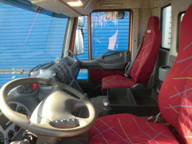 IVECO-MAGIRUS Trakker
