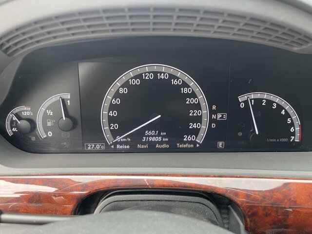 MERCEDES-BENZ S 600
